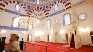 Sofya, Bulgaristan, Banya Başhi Camii 'nin içini yukarı doğru eğ