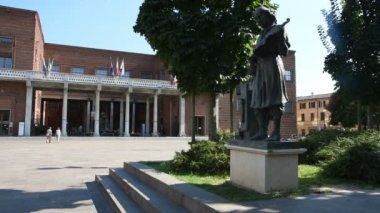 Cremona, İtalya, Keman Müzesi önünde Stradivari heykeli