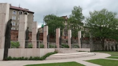 Krakow, Polonya, Kaya üzerindeki kilisenin üçüncü milenyum sunağı
