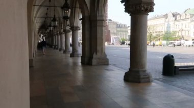 Krakow, Polonya, Kumaş Salonu 'nun atari salonlarının altında