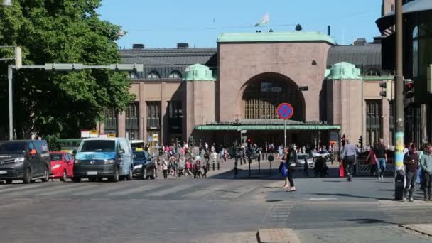 フィンランドのヘルシンキ ケスクカツ通りの眺め — ストック動画