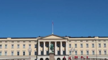 Oslo, Norveç, Kraliyet Sarayı 'ndan uzaklaşın.