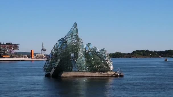 Oslo Norwegen Zoom Out She Lies Public Sculpture — Stockvideo