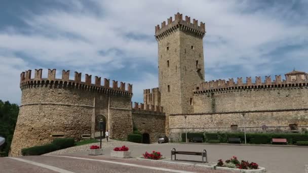 Vigoleno Ingresso Del Castello Medievale — Video Stock