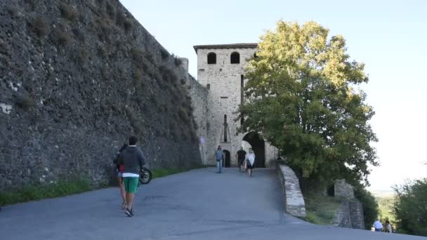 Torrechiara Castle Italy Entrance Village Fortress — Stock Video