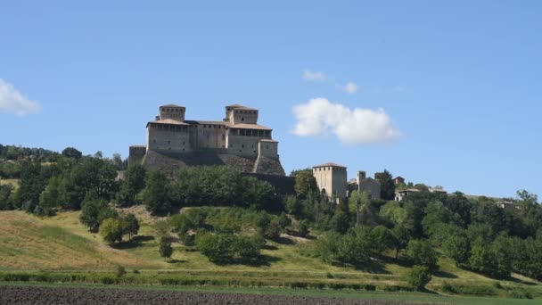 Torrechiara Hrad Itálie Pohled Ulice — Stock video