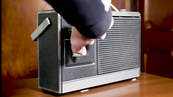 Stare Urządzenia Ładowanie Kasety Audio Odtwarzacza Radiowego — Wideo stockowe