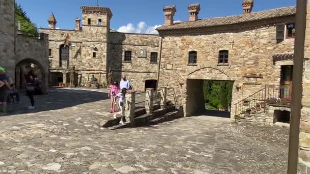 Votigno Canossa Italia Pemandangan Desa Abad Pertengahan Pusat Kota — Stok Video
