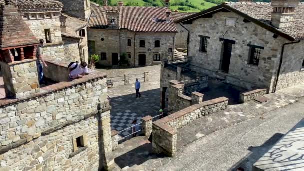 Votigno Canossa Italia Melihat Desa Dari Teras Panorama — Stok Video