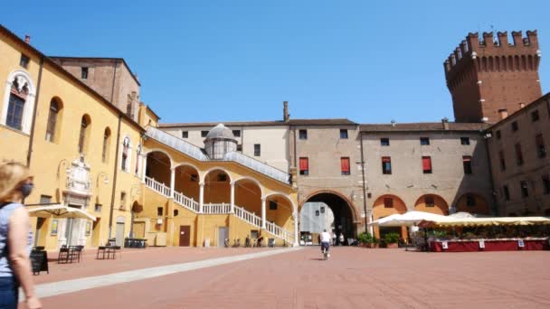 Ferrara Italia Vista Plaza Del Municipio Palacio Del Ayuntamiento — Vídeo de stock
