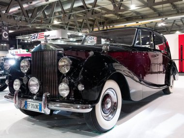Milan, İtalya, 2025 Kasım, 21 Kasım, otoklasik şov, Rolls Royce Phantom I, Y.1925