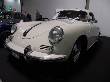 Milan, İtalya, 2025 Kasım, 21 Kasım, otoklasik şov, Porsche 356 b75 b75 monogriglia
