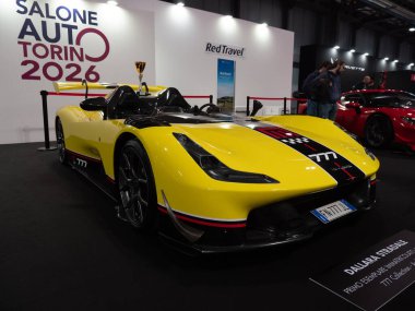 Milan, İtalya, 2025 Kasım, 21 Kasım, otoklasik gösteri, Dallara Stradale