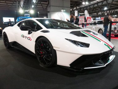 Milan, İtalya, 2025 Kasım, 21 Kasım, otoklasik gösteri, Lamborghini STO