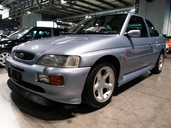Milan, İtalya, 2025 Kasım, 21 Kasım, otoklasik şov, Ford Escort RS Cosworth
