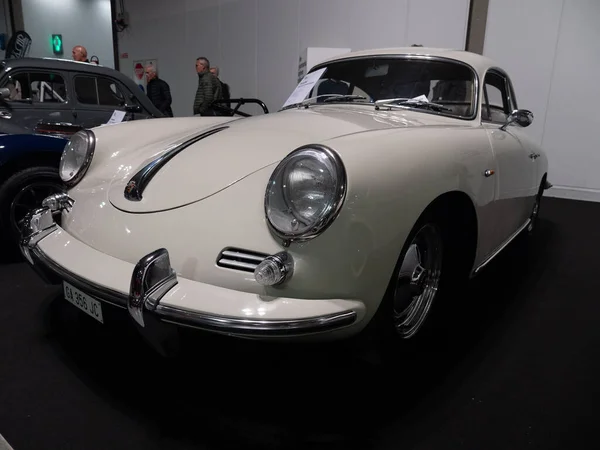 Milan, İtalya, 2025 Kasım, 21 Kasım, otoklasik şov, Porsche 356 b75 b75 monogriglia