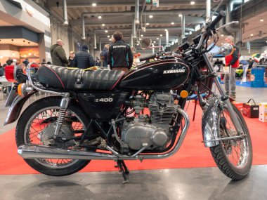 Piacenza, İtalya, 2026, Şubat, 9, klasik bisiklet fuarı, Kawasaki Z400