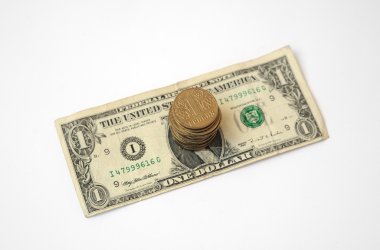 bir Ukraynalı hryvnia banknot kağıdı bir bize bebek demir yığını