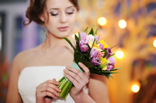 結婚式の花束を持っている花嫁 — ストック写真