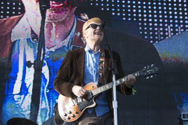 San Francisco, CA / USA: 10 / 18 / 14: Allan Carl Newman namı diğer A. C. Newman Hazine Adası Müzik Festivali 'nde Yeni Pornograflar' ı yönetiyor. 1997 'de Vancouver' da kurulan Kanadalı indie rock grubu.. 