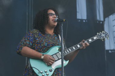 Las Vegas, NV / USA - 10 / 26 / 2013: Brittany Howard Life Is Beautiful Music Festival 'inde Alabama Shakes' i yönetiyor. Atina, Alabama 'dan Grammy ödüllü bir grup. 1,5 milyondan fazla albüm sattılar.. 