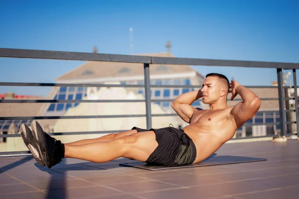 Muscular Man Doing Exercises Abs Muscles Outdoor Gym — Stock Photo, Image