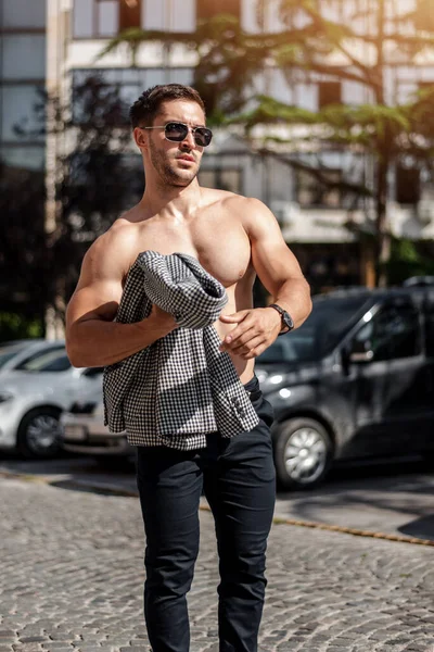 Bonito Homem Negócios Branco Forte Posando Fotos Negócios Tema Moda — Fotografia de Stock