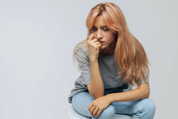 Pleurer Jeune Femme Avec Les Cheveux Blonds Fraise Sent Malheureux — Photo