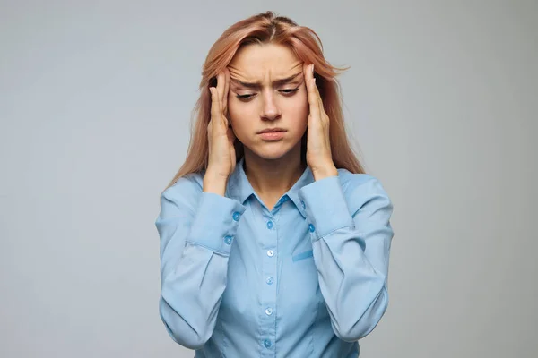 Presión Fuerte Migraña Sensación Mareo Retrato Mujer Estresante Cansado Atractivo —  Fotos de Stock