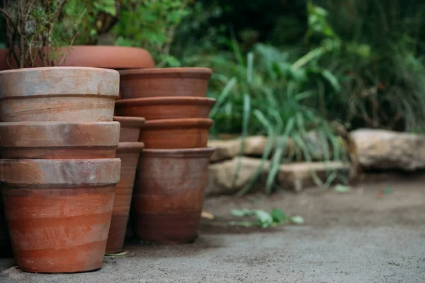 Used Old Empty Terracotta Clay Flower Pots Garden Close — Stock Photo, Image