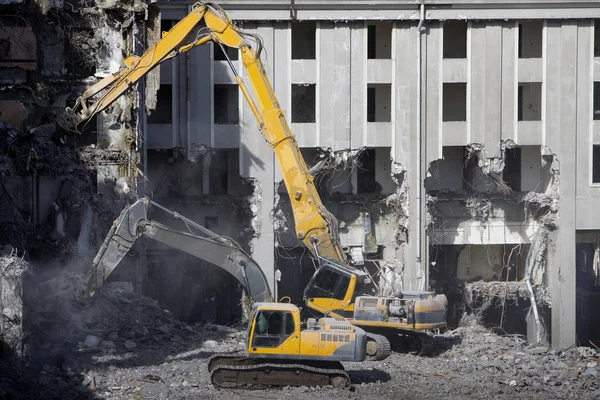 Construcción Antigua Demolición Hotelera Para Nueva Construcción Utilizando Una Excavadora — Foto de Stock