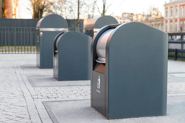 Conteneur Bacs Modernes Respectueux Environnement Pour Collecte Séparée Des Ordures — Photo