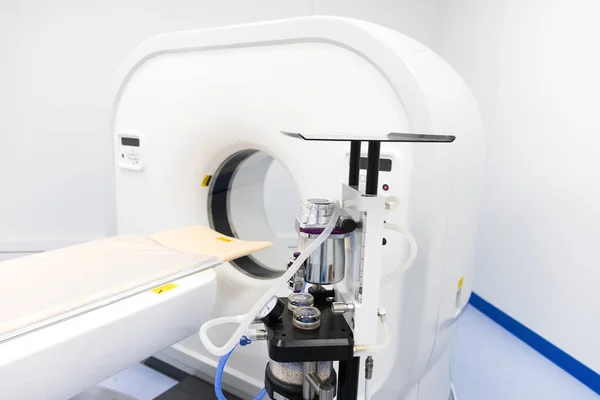 Nahaufnahme Eines Leeren Magnetresonanztomographen Kernspintomographen Einer Modernen Tierklinik Blick Auf — Stockfoto