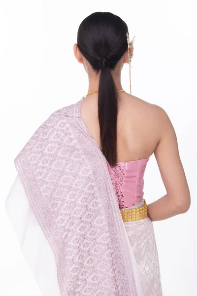 아름다운 아시아인 여인이 의상을 드레스에는 장식의 아이템이 외따로 떨어져 뒷모습을 — 스톡 사진