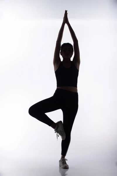 Silhuett Kropp Young Fitness Woman Spela Svettyoga Och Sträcka Muskler — Stockfoto