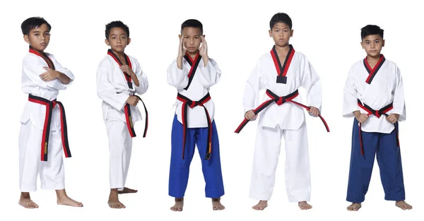 Sabuk Merah Hitam Taekwondo Atlet Karate Anak Anak Muda Menunjukkan — Stok Foto