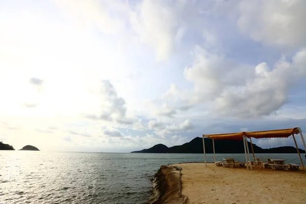 Beautiful Nice Cloud Blue Sky Lake Ocean Relax Seat Area — Stock fotografie