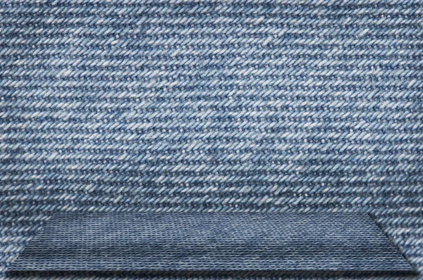 ジャン生地の質感の背景 細部の織りと短い青のジーンズパンツのいくつかの部分 テキストロゴバッジのためのコピースペース — ストック写真