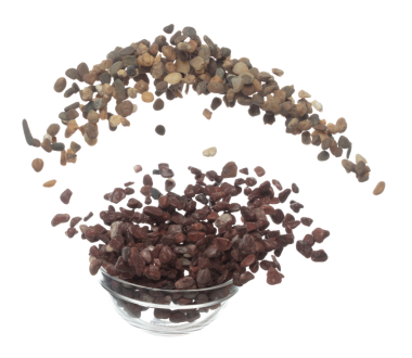 Balık Tankı dekoratif taş çakıl sineği patlaması, kırmızı taş patlaması soyut bulut sineği patlaması, zemin kat için havaya sıçrama. Beyaz arkaplan yüksek hız deklanşör görüntüsünü izole etti