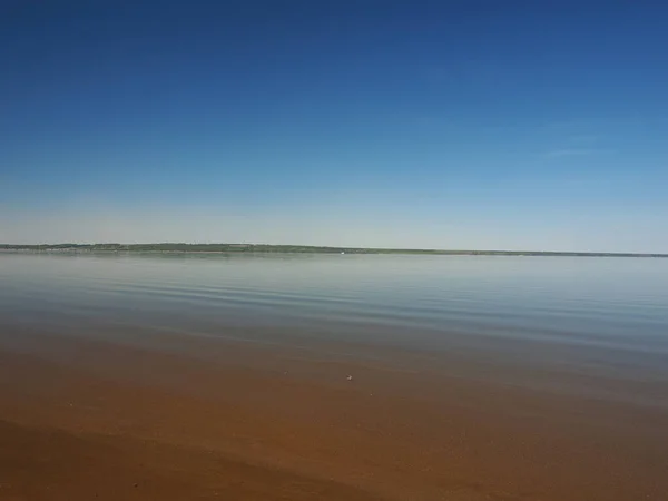 Droge Vrachtschip Varen Een Grote Rivier Foto Genomen Zonder Vergroting — Stockfoto