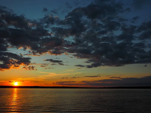 Pôr Sol Verão Rio Kama Lindas Nuvens Rússia Ural Território — Fotografia de Stock