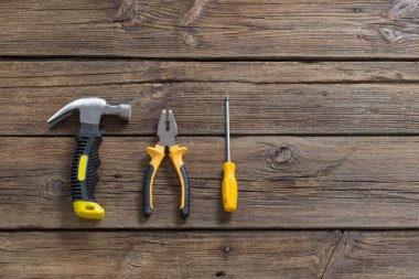 Kerpeten, çekiç, tornavida...