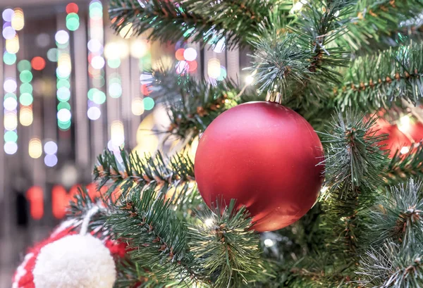 Bola Natal Vermelho Fundo Bokeh Multi Colorido — Fotografia de Stock