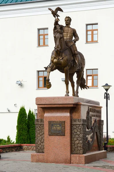 Monument voor de grote Prins van Litouwen Olgerd, Vitebsk, Wit-Rusland — Stockfoto