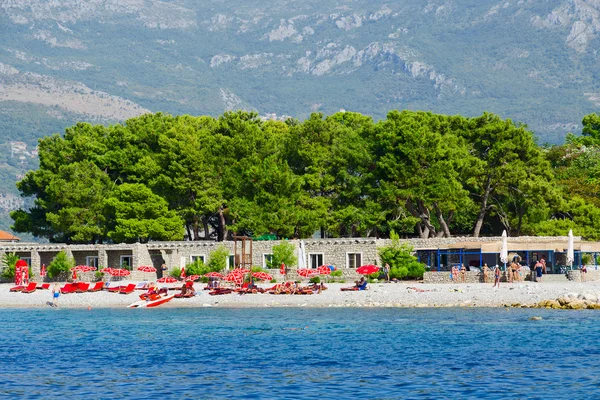 Playa en la isla de Sveti Nikola, Budva, Montenegro —  Fotos de Stock