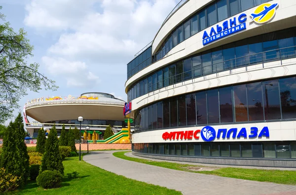 Business-center "Pushkin Plaza" and circus, Gomel, Belarus — Stock Photo, Image