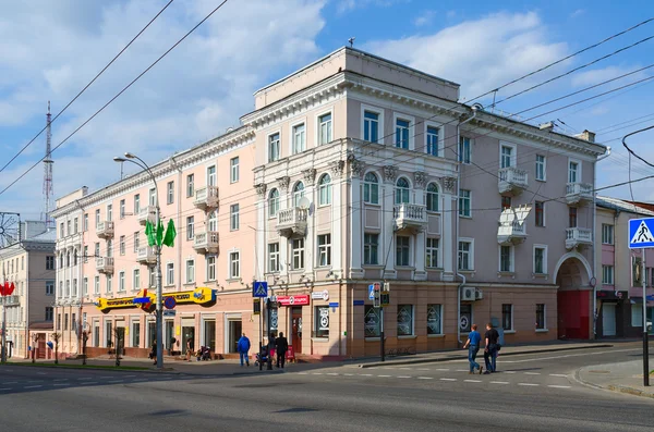 Kávézó-Cukrászda Zubrenok a Sovetskaya Street, Gomel, Belorusszia — Stock Fotó