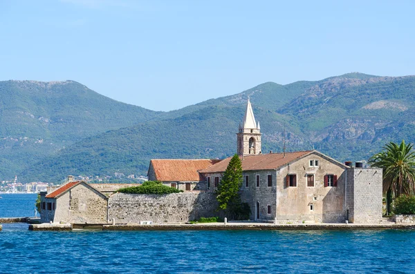 Otok Island (Gospa od Milo), Bay Tivat, Karadağ — Stok fotoğraf