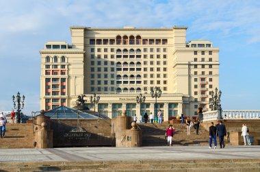 Four Seasons Hotel Moscow 5 * (daha önce - otel 