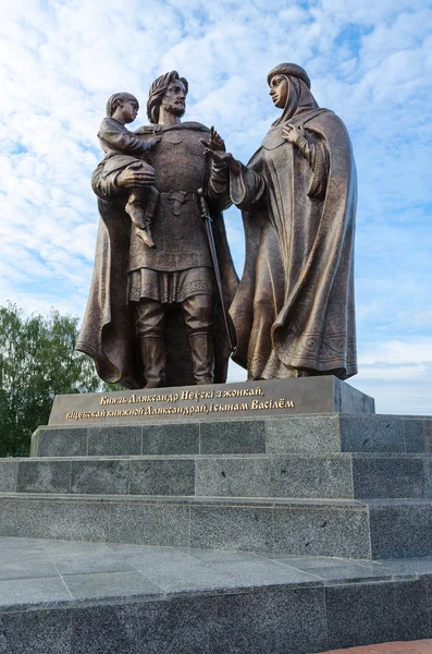 Pomník Prince Alexander Nevsky a jeho manželka, Vitebsk, Bělorusko — Stock fotografie